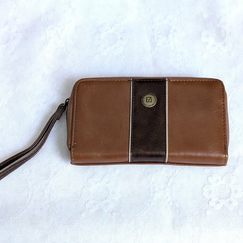 NEVER USED Stone Mountain Tan Cognac Brown Faux Leather Wristlet Wallet